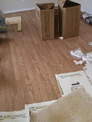 The flooring is going in!